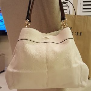 COACH Leather Shoulder Bag. NWT